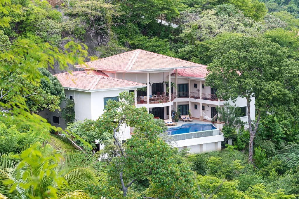 Villa Preciosa resort overview